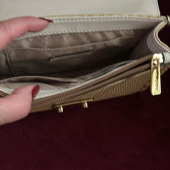 Michael Kors hand bag - Picture 3 of 3